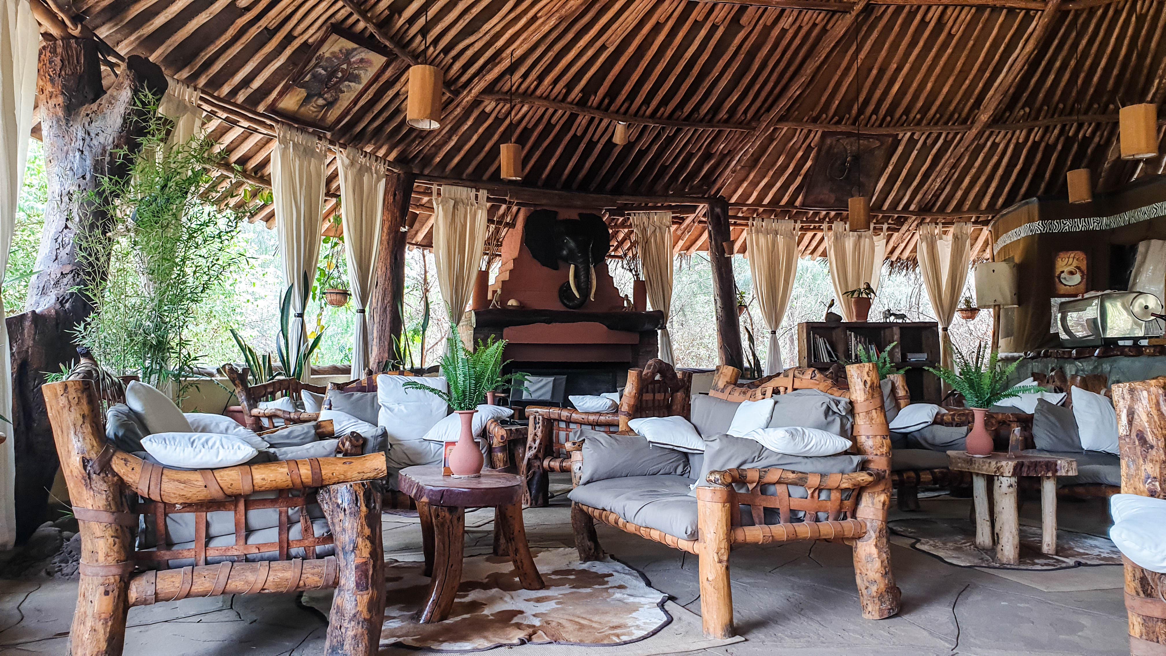 Bar para relajarse en Kibo Safari Camp, Amboseli, Kenia